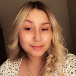 Meet your Posher, Kayla